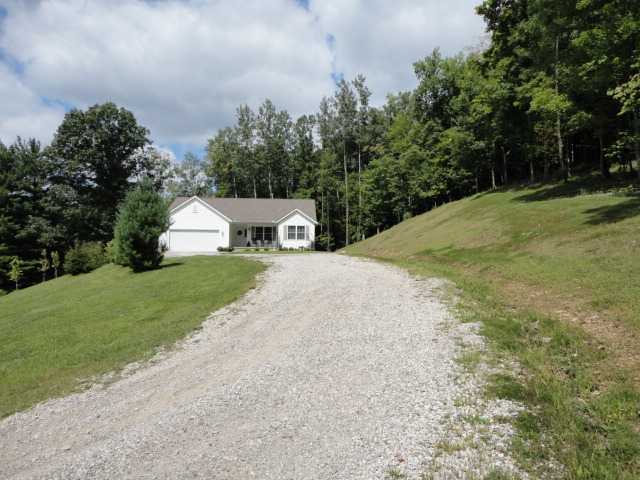 9773 Summit Road Southeast Newark, OH 43056 - Photo 1 of 14