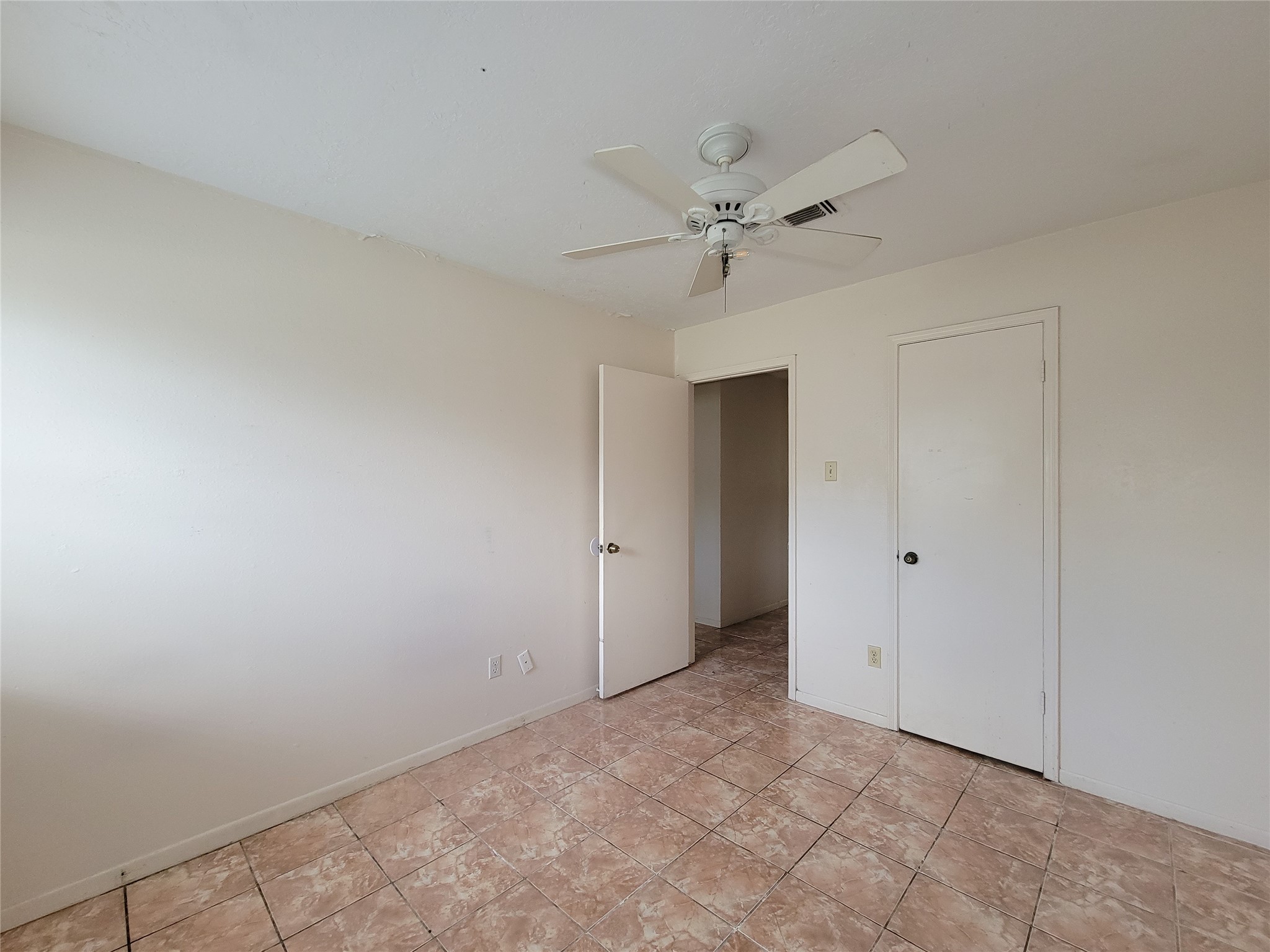 12215 Pompano Lane Houston, TX 77072 - Photo 30 of 44 a view of an empty room
