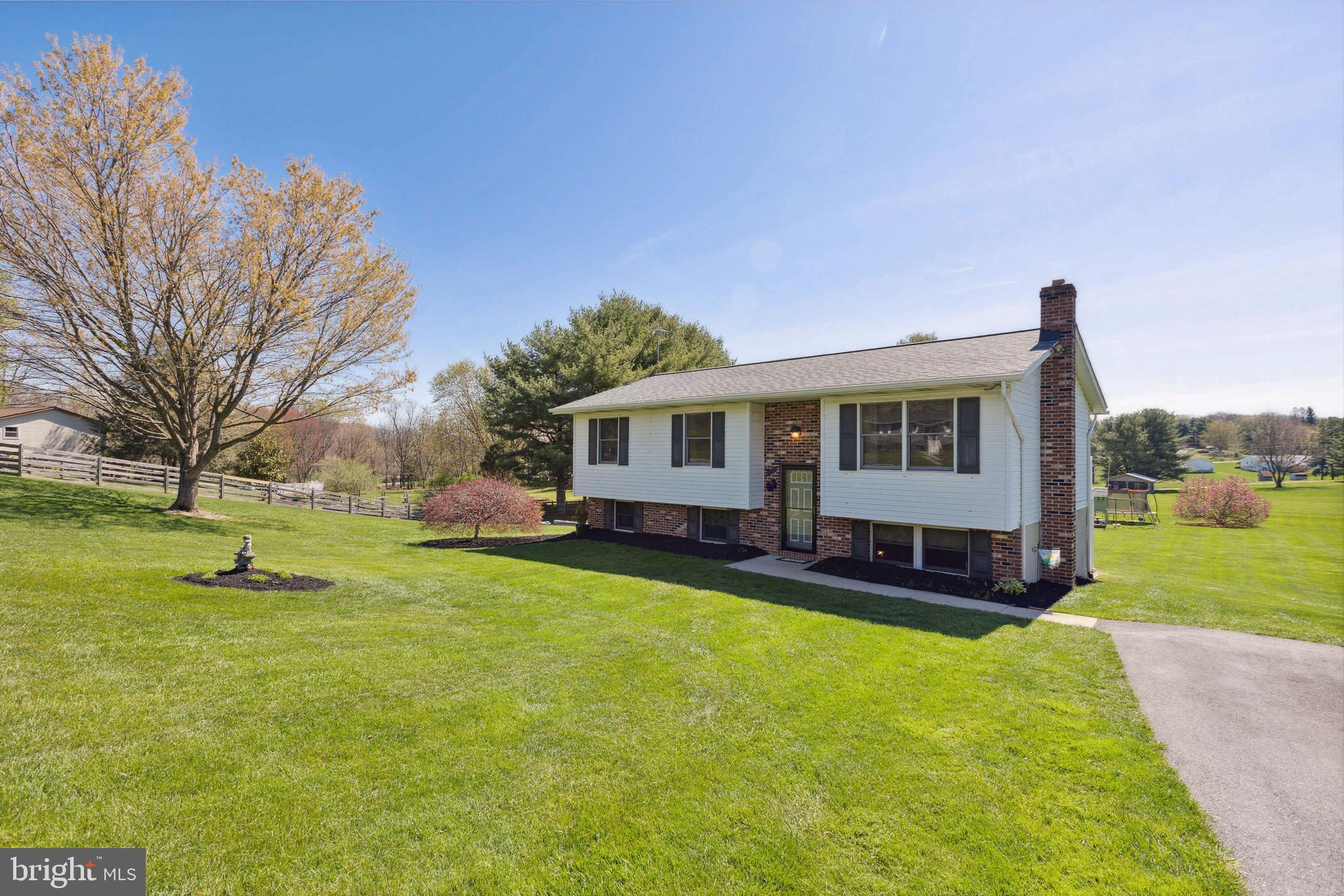 2652 Walston Road Mount Airy, MD 21771 - Photo 2 of 40 Welcome Home!