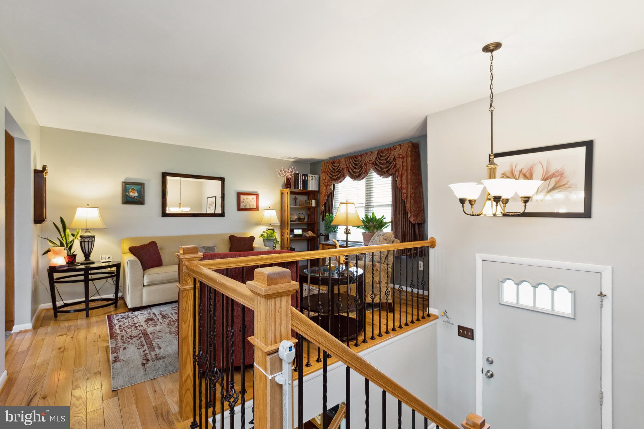 2652 Walston Road Mount Airy, MD 21771 - Photo 3 of 40 Living Room