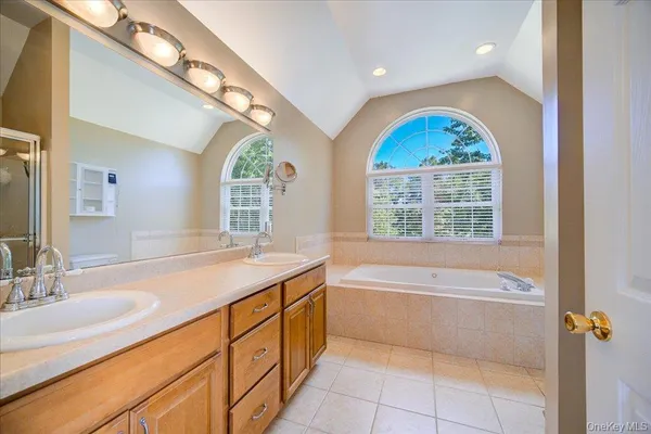 $650,000 | 10 Henry Court, Pine Bush, NY 12566