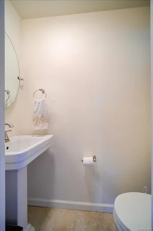 $650,000 | 10 Henry Court, Pine Bush, NY 12566