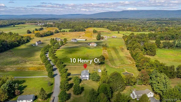 $650,000 | 10 Henry Court, Pine Bush, NY 12566