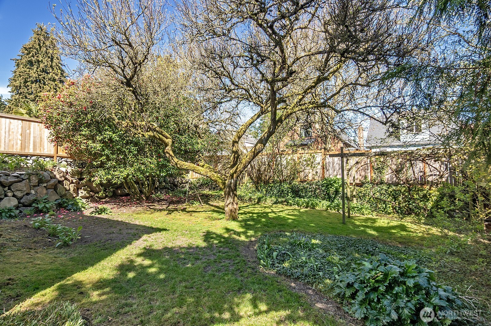 942 North 81st Street Seattle, WA 98103 - Photo 22 of 27