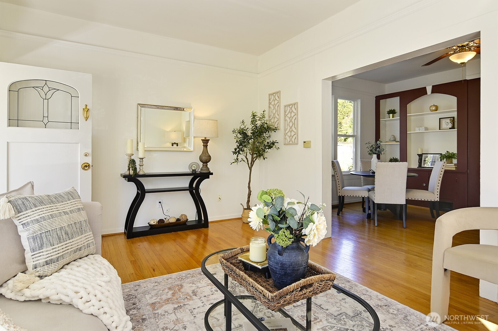 942 North 81st Street Seattle, WA 98103 - Photo 4 of 27