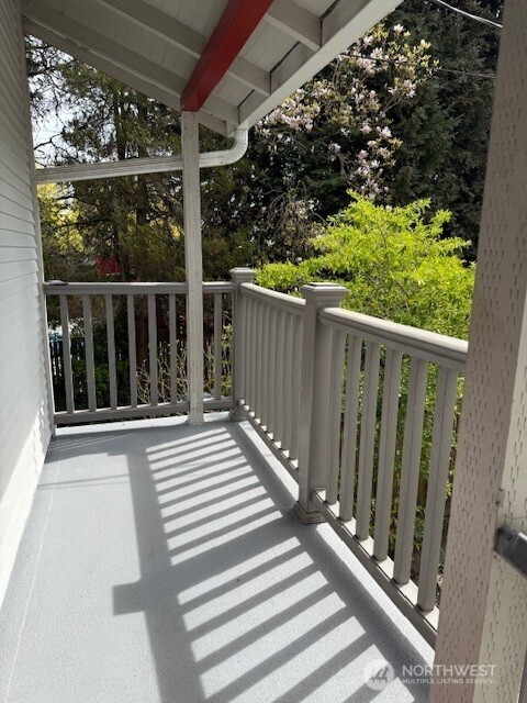 942 North 81st Street Seattle, WA 98103 - Photo 9 of 27