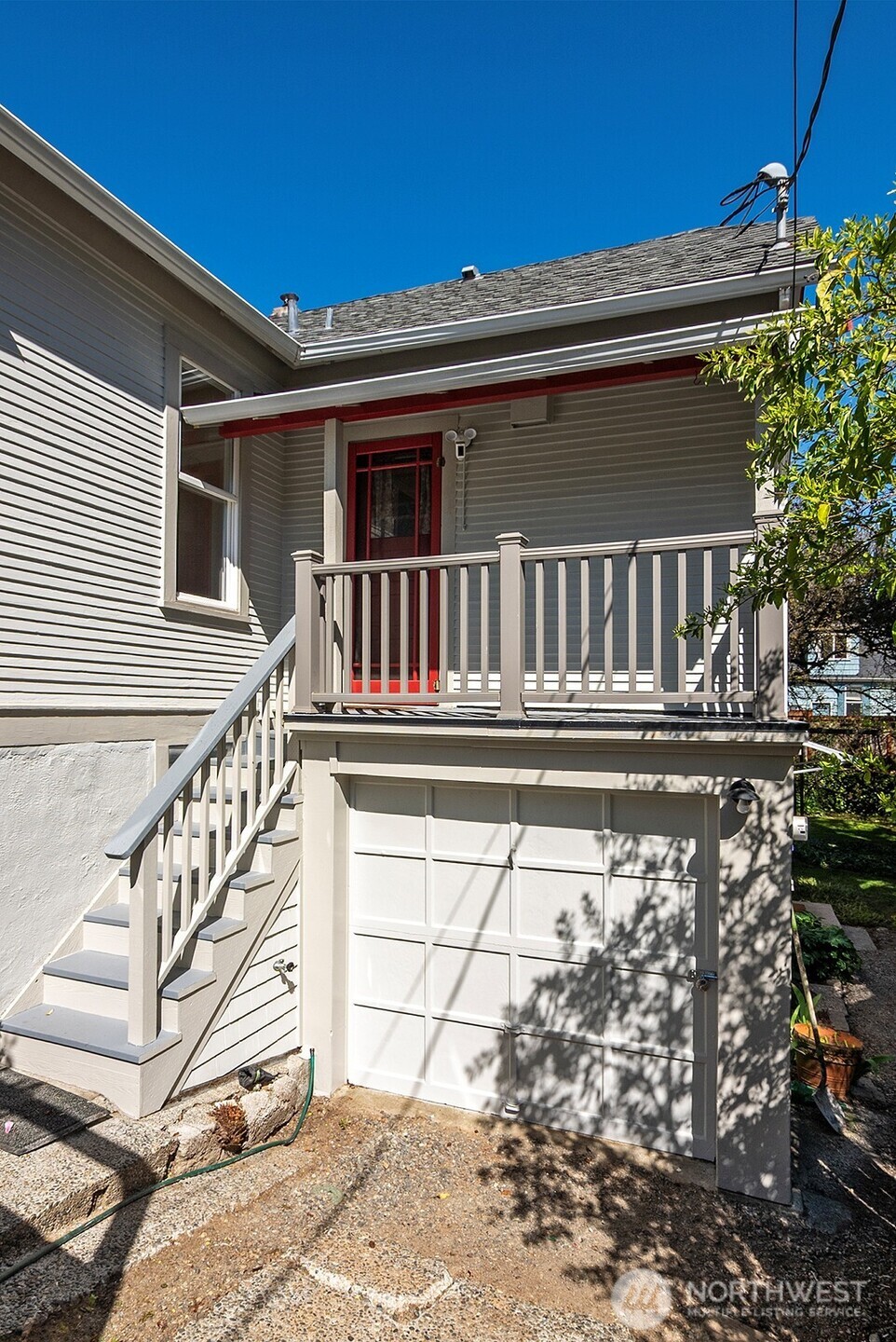 942 North 81st Street Seattle, WA 98103 - Photo 10 of 27