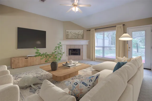 $265,000 | 2115 Greentree Drive, Huntsville, TX 77340