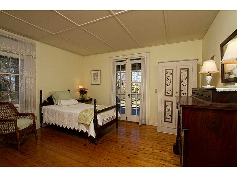 50 Whittier Road Jamestown, RI 02835 - Photo 19 of 21 Bedroom.