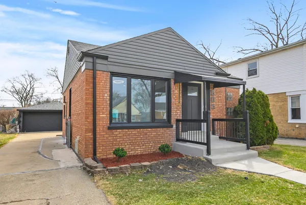 $355,000 | 505 47th Avenue, Bellwood, IL 60104