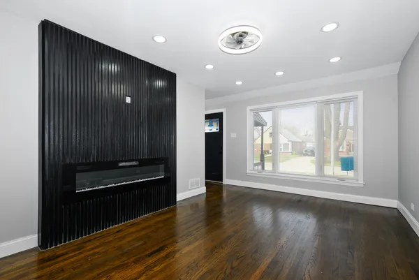 $355,000 | 505 47th Avenue, Bellwood, IL 60104