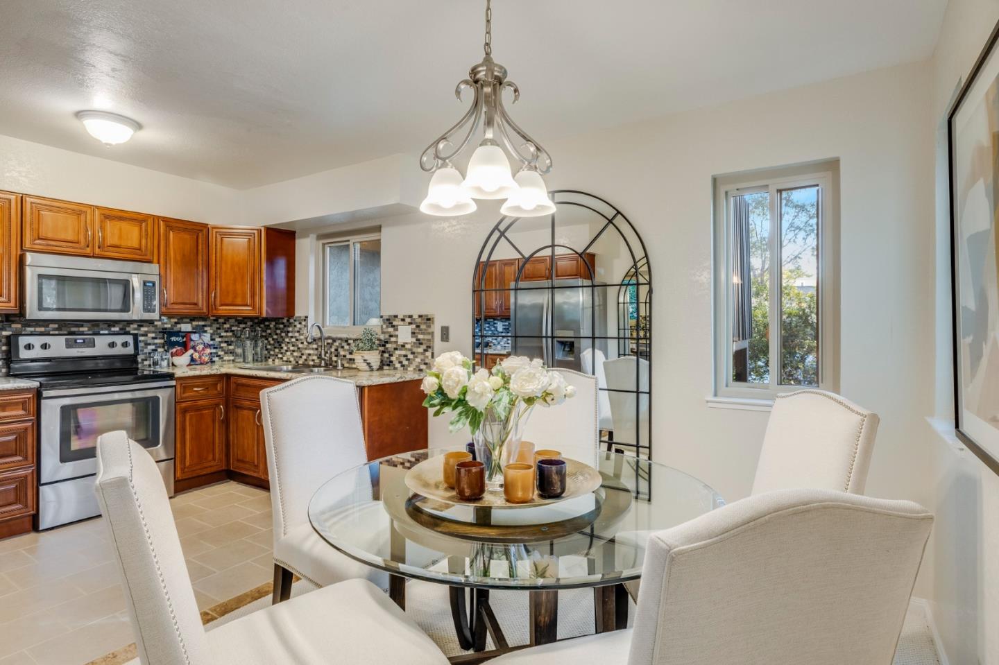 33 Park Road, Unit 9 Burlingame, CA 94010 - Photo 12 of 34 Gallery Image 12