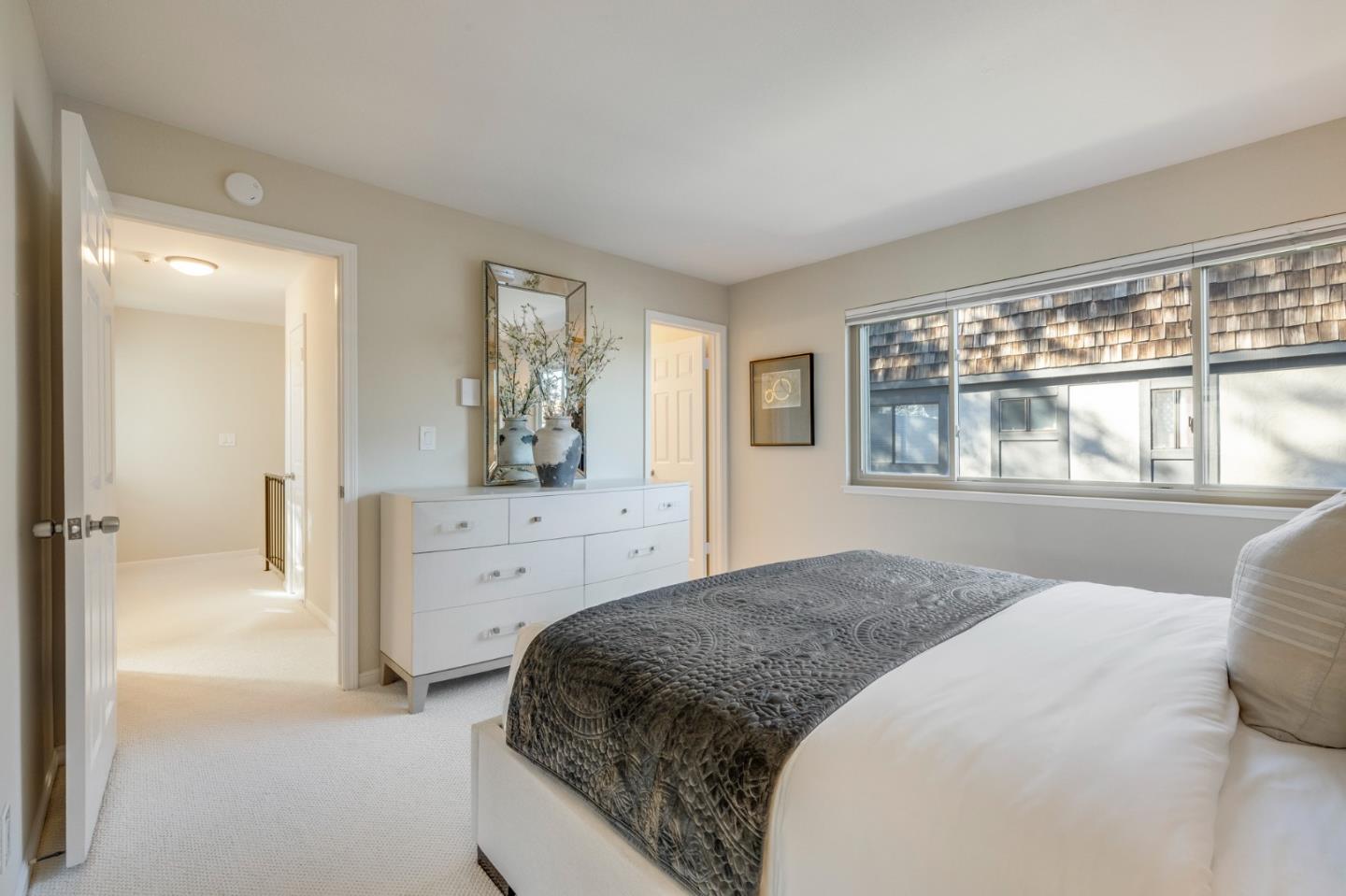 33 Park Road, Unit 9 Burlingame, CA 94010 - Photo 19 of 34 Gallery Image 19