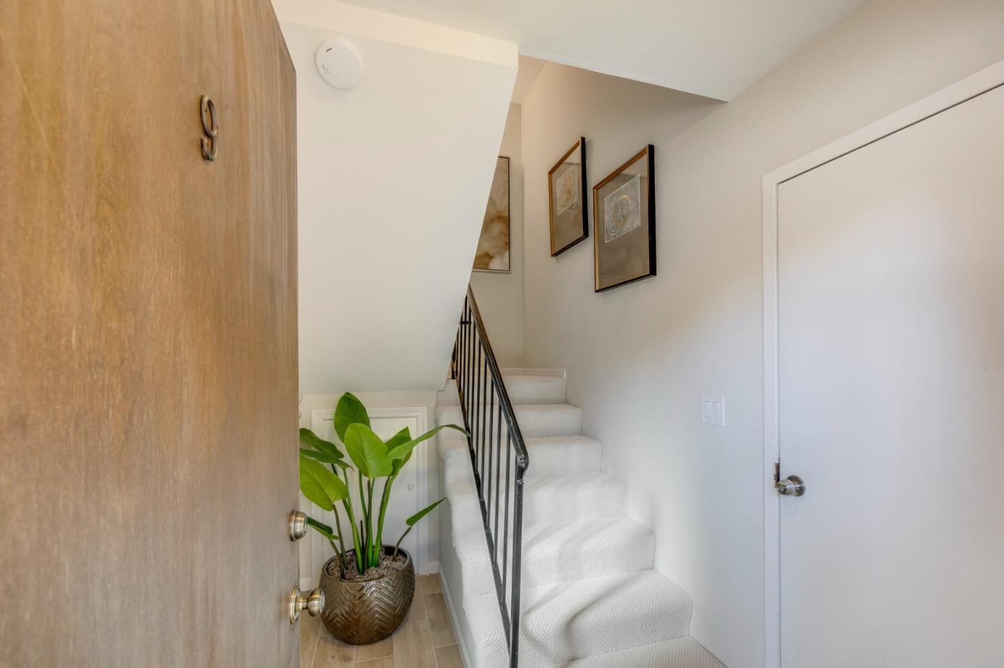33 Park Road, Unit 9 Burlingame, CA 94010 - Photo 3 of 34 Gallery Image 3