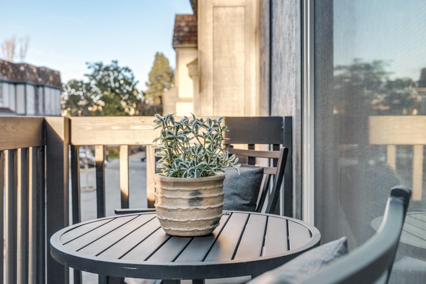 33 Park Road, Unit 9 Burlingame, CA 94010 - Photo 31 of 34 Gallery Image 31