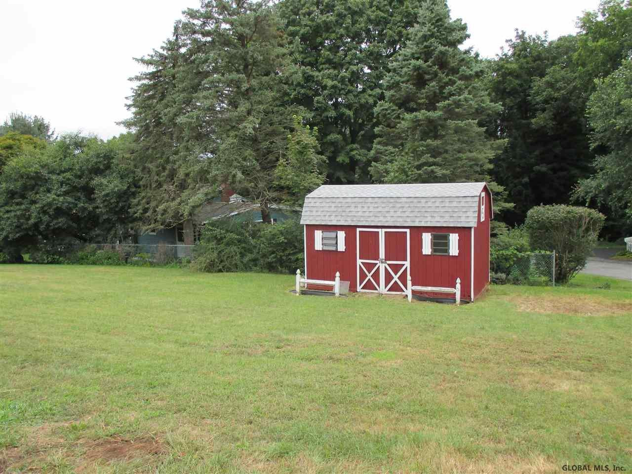 335 Milky Way Road Troy, NY 12182 - Photo 9 of 21 Photo 9