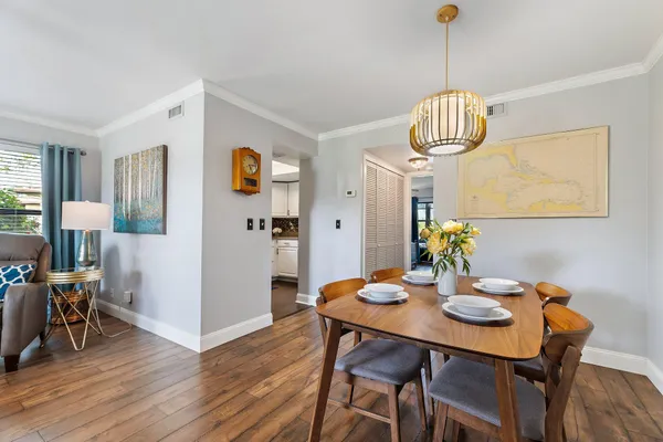 $1,900 | 671 Southwest South River Drive, Unit 105, Stuart, FL 34997