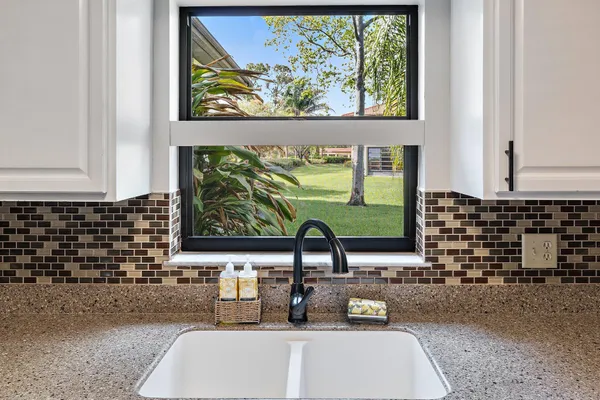 $1,900 | 671 Southwest South River Drive, Unit 105, Stuart, FL 34997