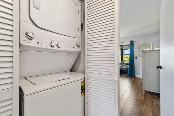 $1,900 | 671 Southwest South River Drive, Unit 105, Stuart, FL 34997