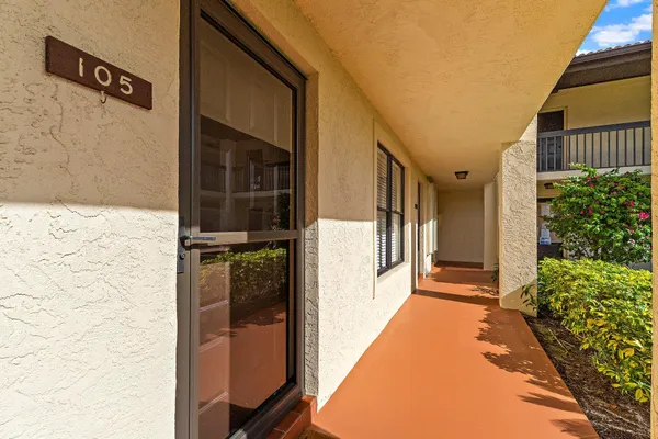 $1,900 | 671 Southwest South River Drive, Unit 105, Stuart, FL 34997