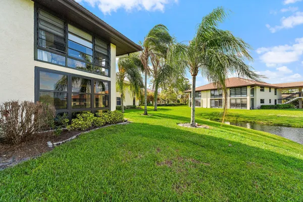 $1,900 | 671 Southwest South River Drive, Unit 105, Stuart, FL 34997