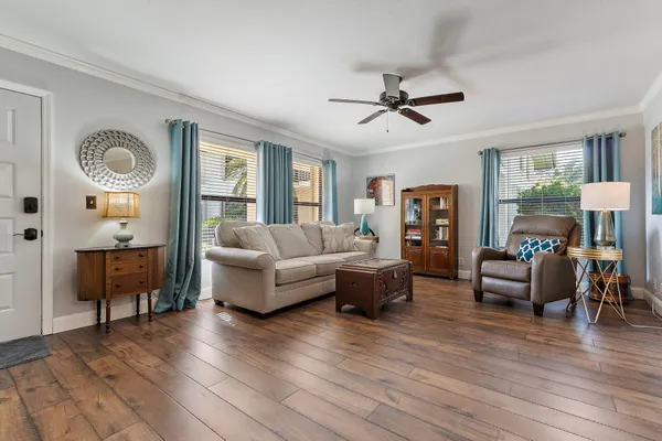 $1,900 | 671 Southwest South River Drive, Unit 105, Stuart, FL 34997