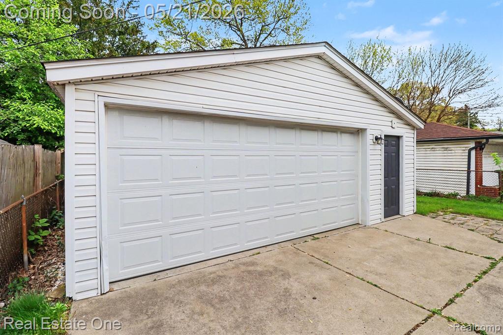 6305 Beech Daly Road Taylor, MI 48180 - Photo 5 of 22