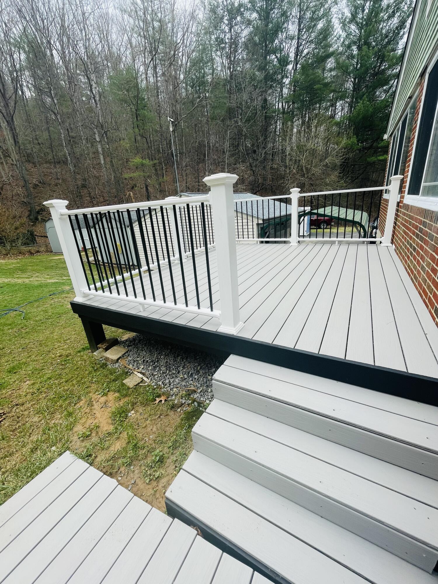 7592 Willow Branch Road Boones Mill, VA 24065 - Photo 16 of 47 Vinyl handrailings