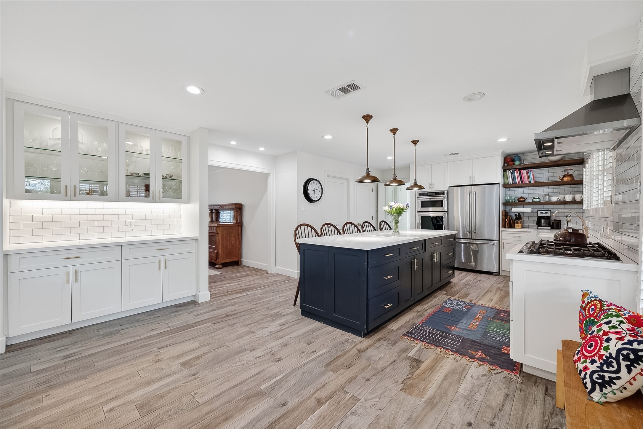 10022 Bayou Glen Road Houston, TX 77042 - Photo 12 of 43 This kitchen features ample storage and a spacious center island, perfect for breakfast or gatherings.