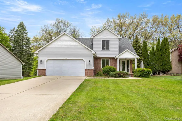 $3,000 | 7978 Hoffman Drive, Waterford, MI 48327