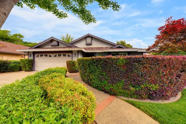 $555,500 | 1916 Oak Bluff Way, Sacramento, CA 95833