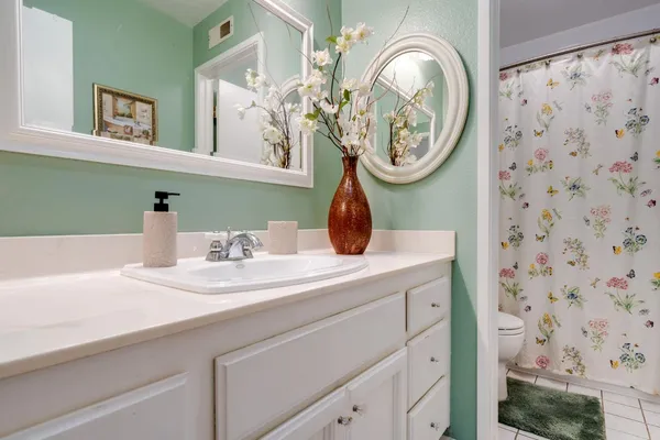 $555,500 | 1916 Oak Bluff Way, Sacramento, CA 95833
