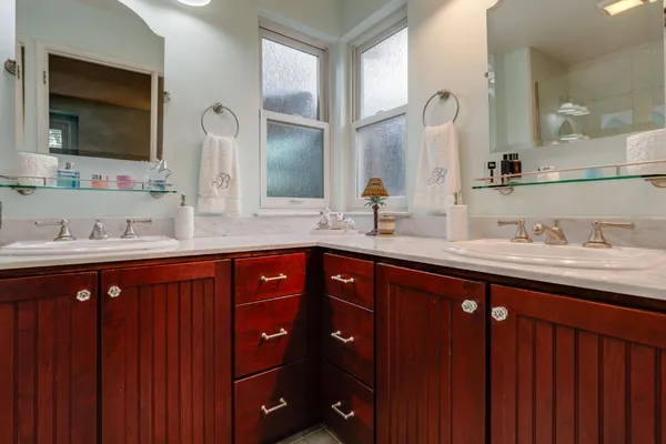 $555,500 | 1916 Oak Bluff Way, Sacramento, CA 95833