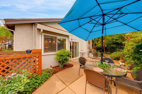 $555,500 | 1916 Oak Bluff Way, Sacramento, CA 95833