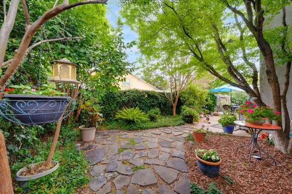 $555,500 | 1916 Oak Bluff Way, Sacramento, CA 95833