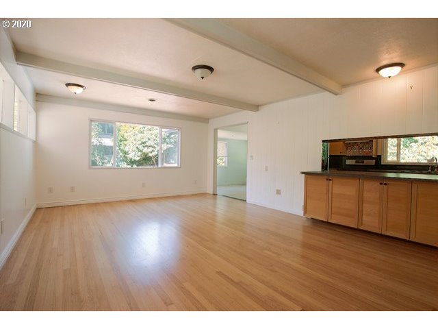 937 Country Club Road Lake Oswego, OR 97034 - Photo 11 of 28