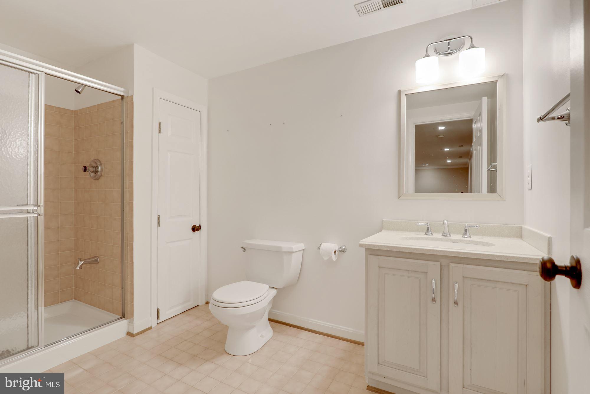 737 Ridge Drive McLean, VA 22101 - Photo 21 of 41 Lower level full bathroom