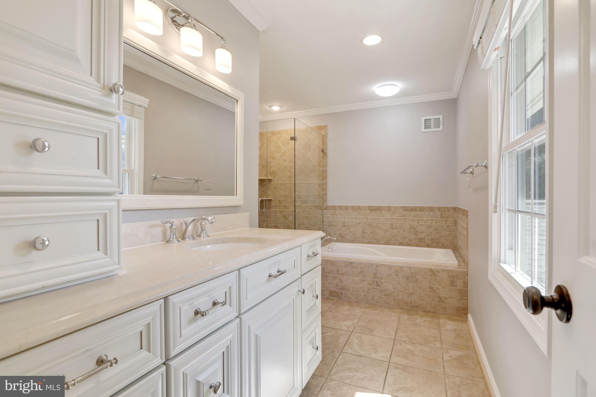 737 Ridge Drive McLean, VA 22101 - Photo 33 of 41 Two vanities