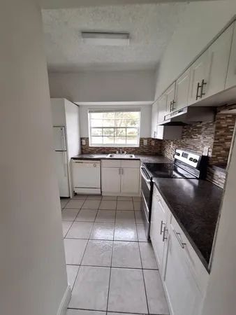 $2,150 | 1821 Northwest 96th Terrace, Unit 5F, Pembroke Pines, FL 33024