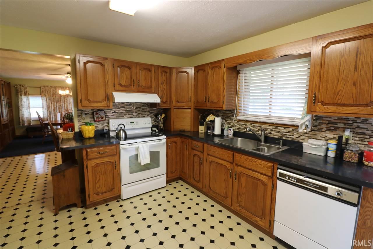 228 Woodville Road Mitchell, IN 47446 - Photo 10 of 35 Gallery Image 10