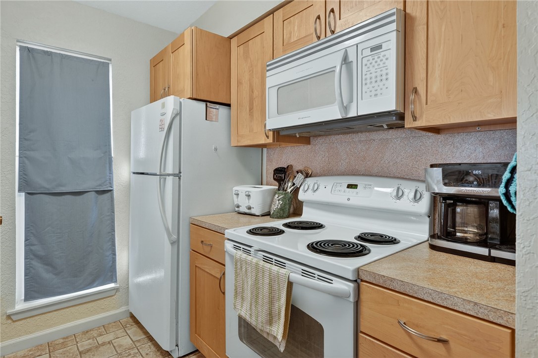 2003 North Fulton Beach Road, Unit 48 Rockport, TX 78382 - Photo 5 of 40