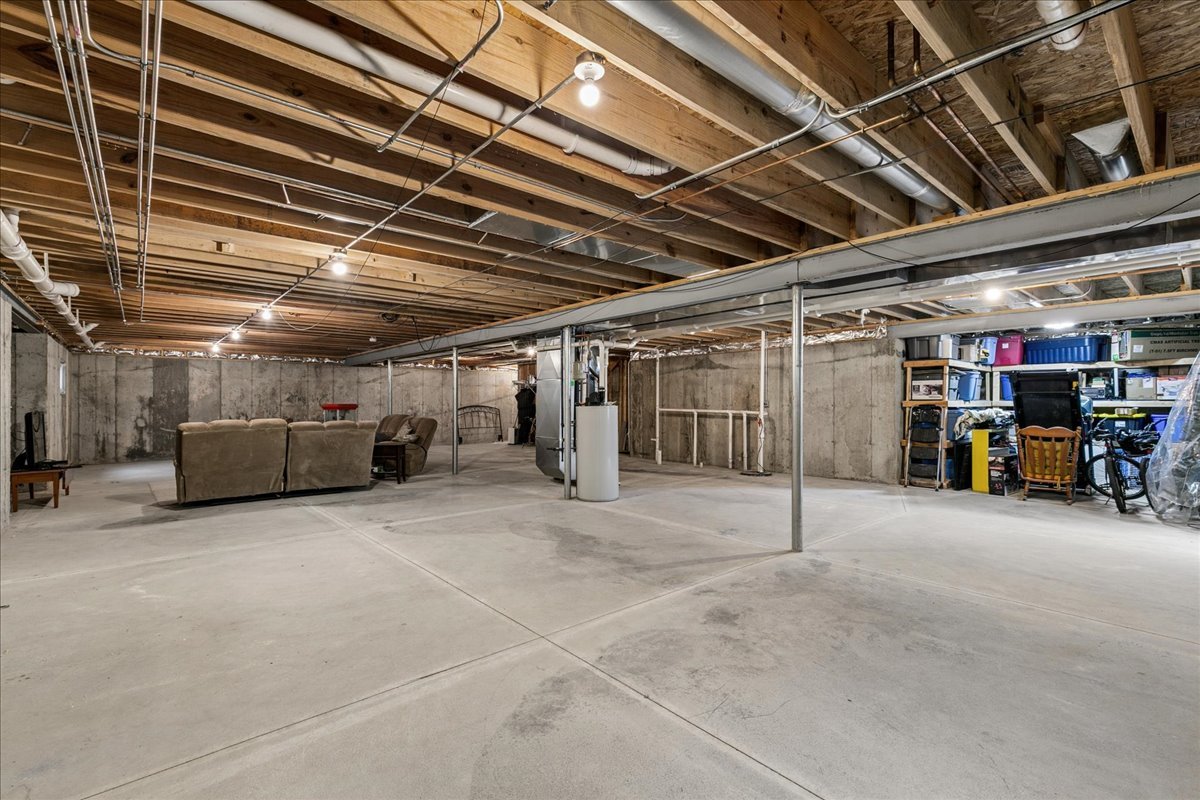1015 Meadow Path Manteno, IL 60950 - Photo 21 of 26 a view of parking garage with kitchen