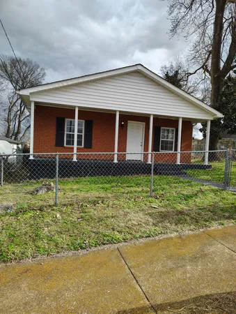 $1,700 | 1706 23rd Avenue North, Nashville, TN 37208