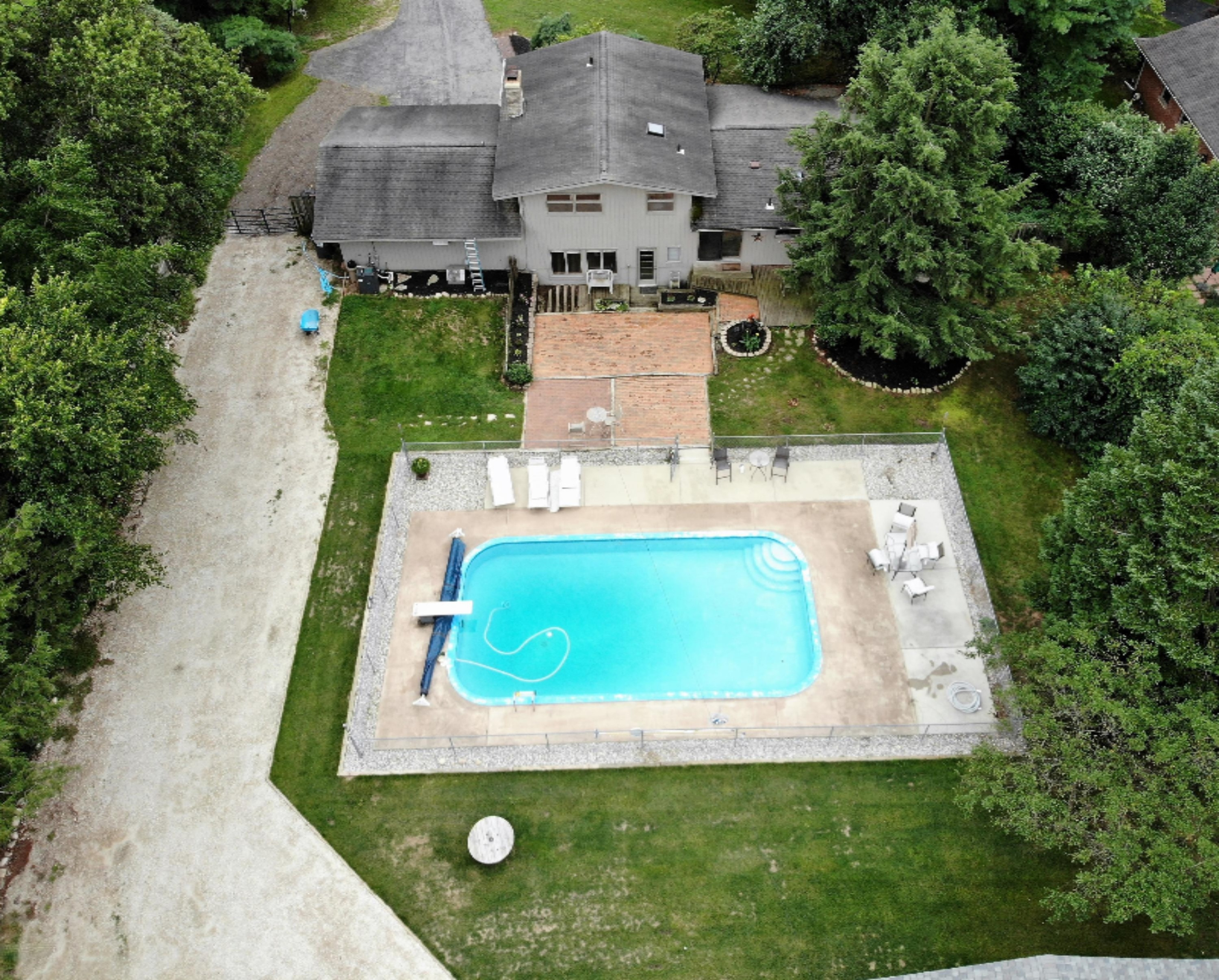 2606 Angling Road Kalamazoo, MI 49008 - Photo 2 of 23 DJI_0263