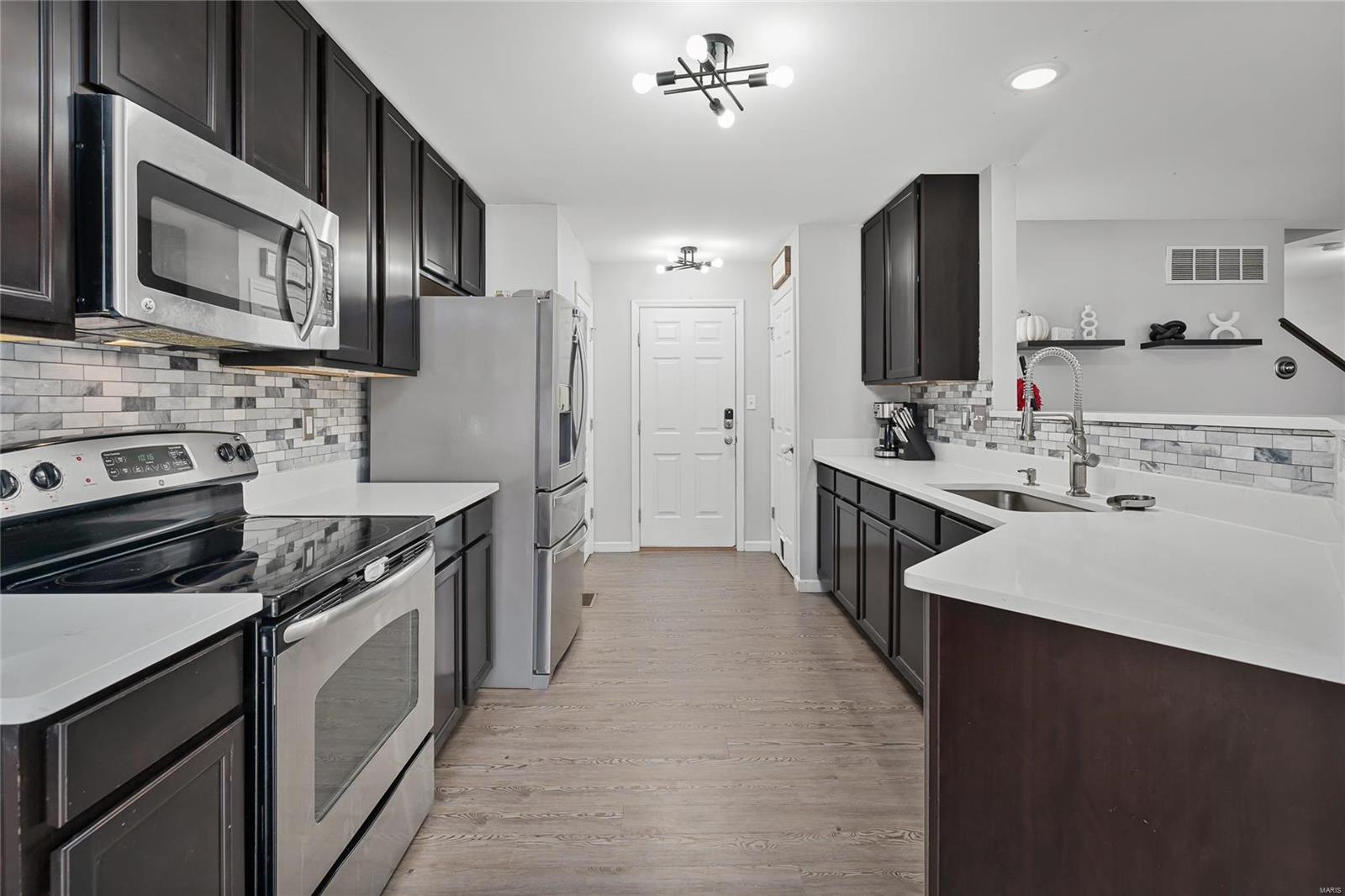 613 Spring Manor O'Fallon, MO 63368 - Photo 9 of 25