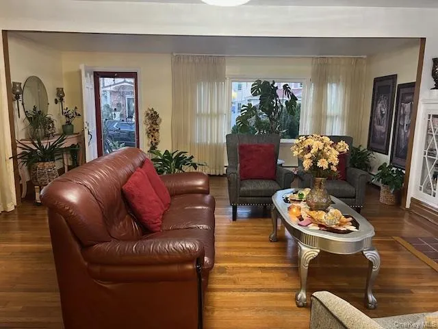 $1,499,998 | 148-24 Kalmia Avenue | Flushing