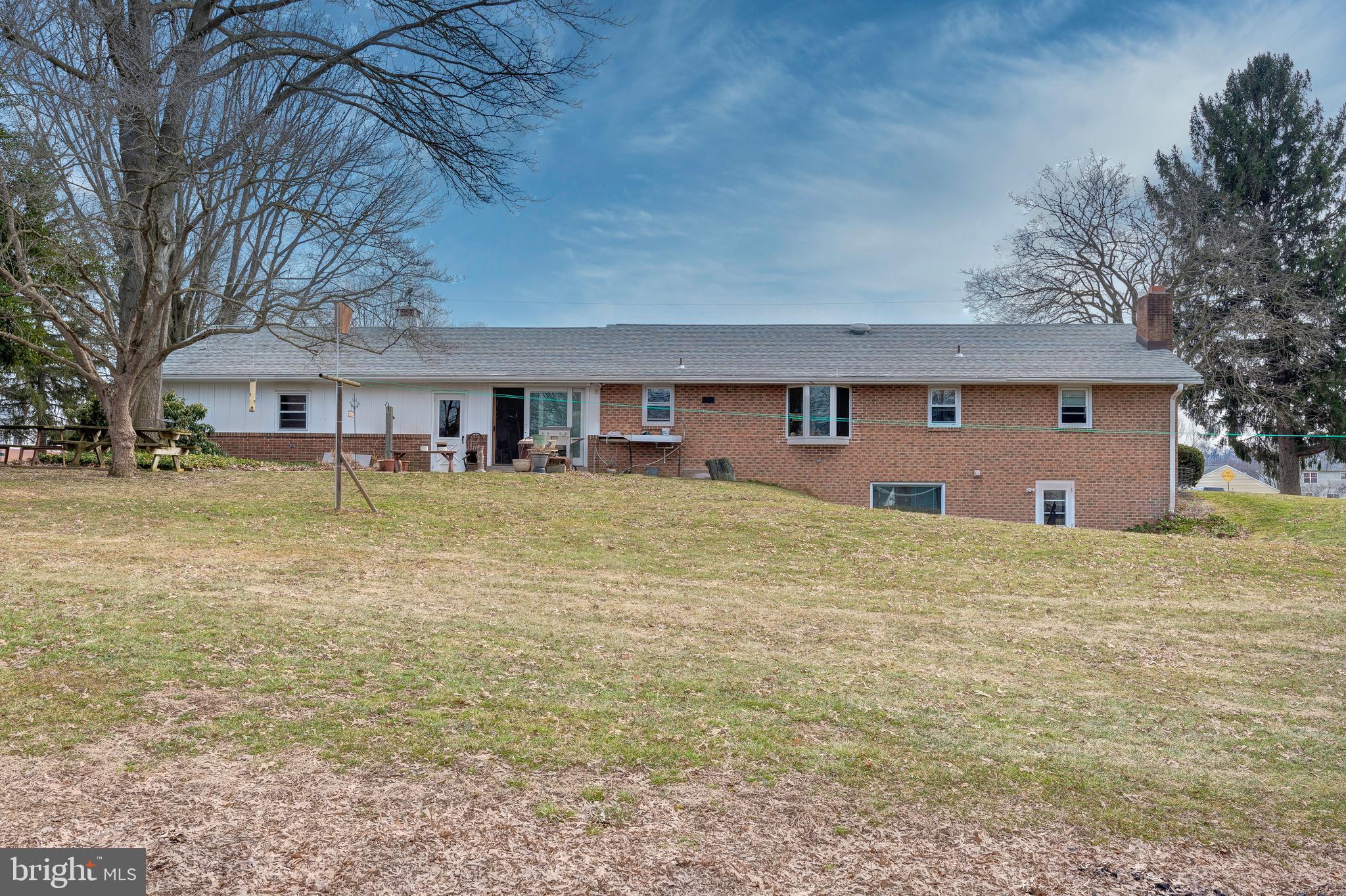 3953 Locust Grove Road Columbia, PA 17512 - Photo 3 of 31
