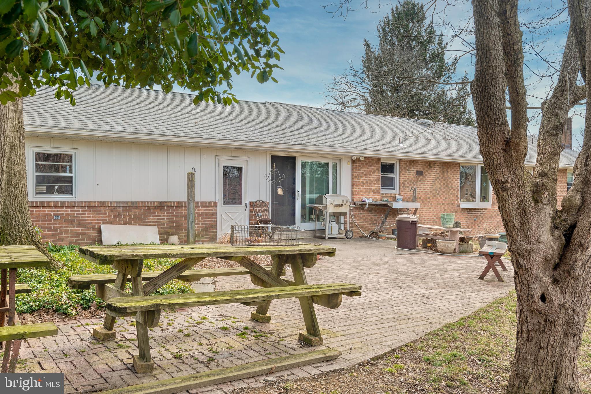 3953 Locust Grove Road Columbia, PA 17512 - Photo 4 of 31