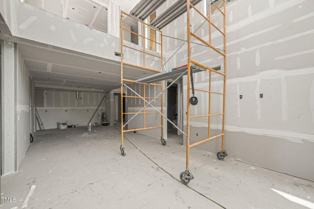 a view of walk in closet