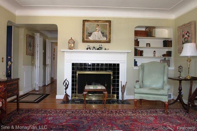 981 Hawthorne Road Grosse Pointe, MI 48236 - Photo 2 of 18 IMG_0656.JPG